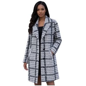 Novelti M Chic Black and White Houndstooth Fuzy Knit Pea Coat